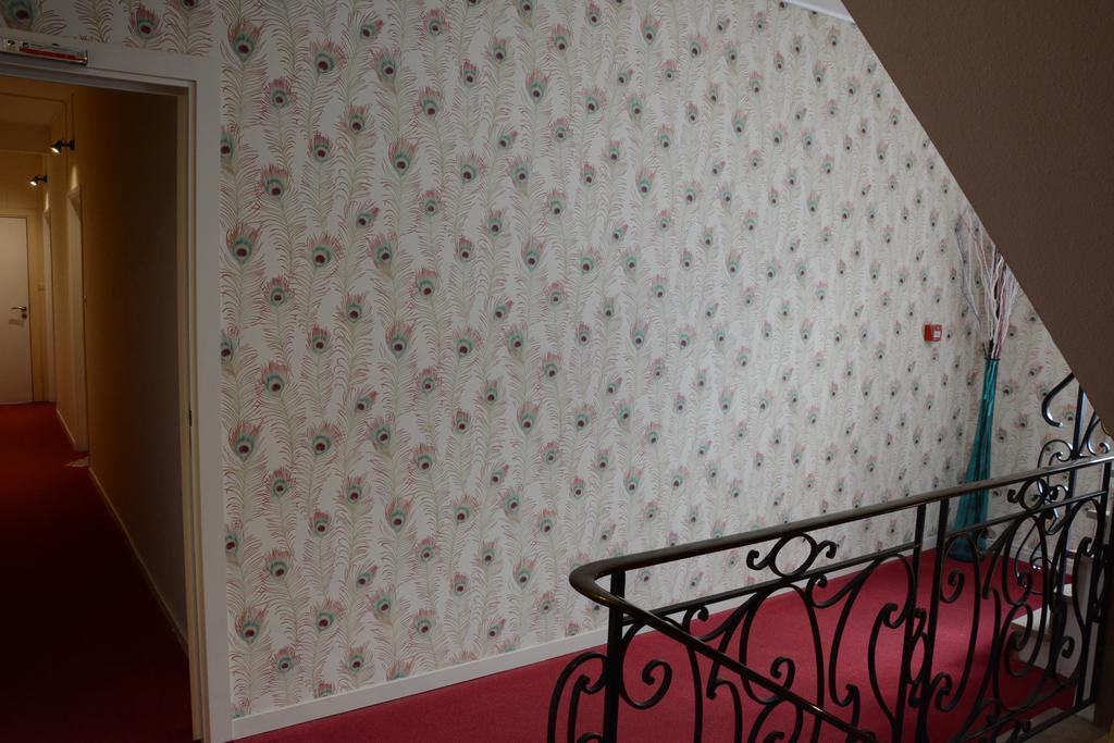 Logis Hotel Du Centre - Halte Ideale En Cyclotourisme Avec Garage A Velos Clos 莫尔塞姆 外观 照片