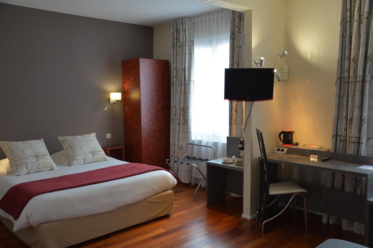 Logis Hotel Du Centre - Halte Ideale En Cyclotourisme Avec Garage A Velos Clos 莫尔塞姆 外观 照片