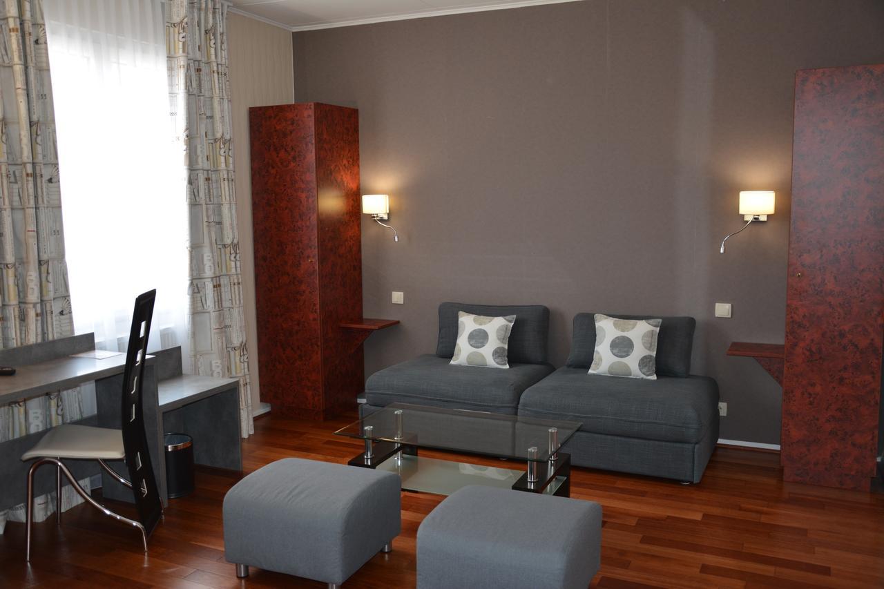 Logis Hotel Du Centre - Halte Ideale En Cyclotourisme Avec Garage A Velos Clos 莫尔塞姆 外观 照片