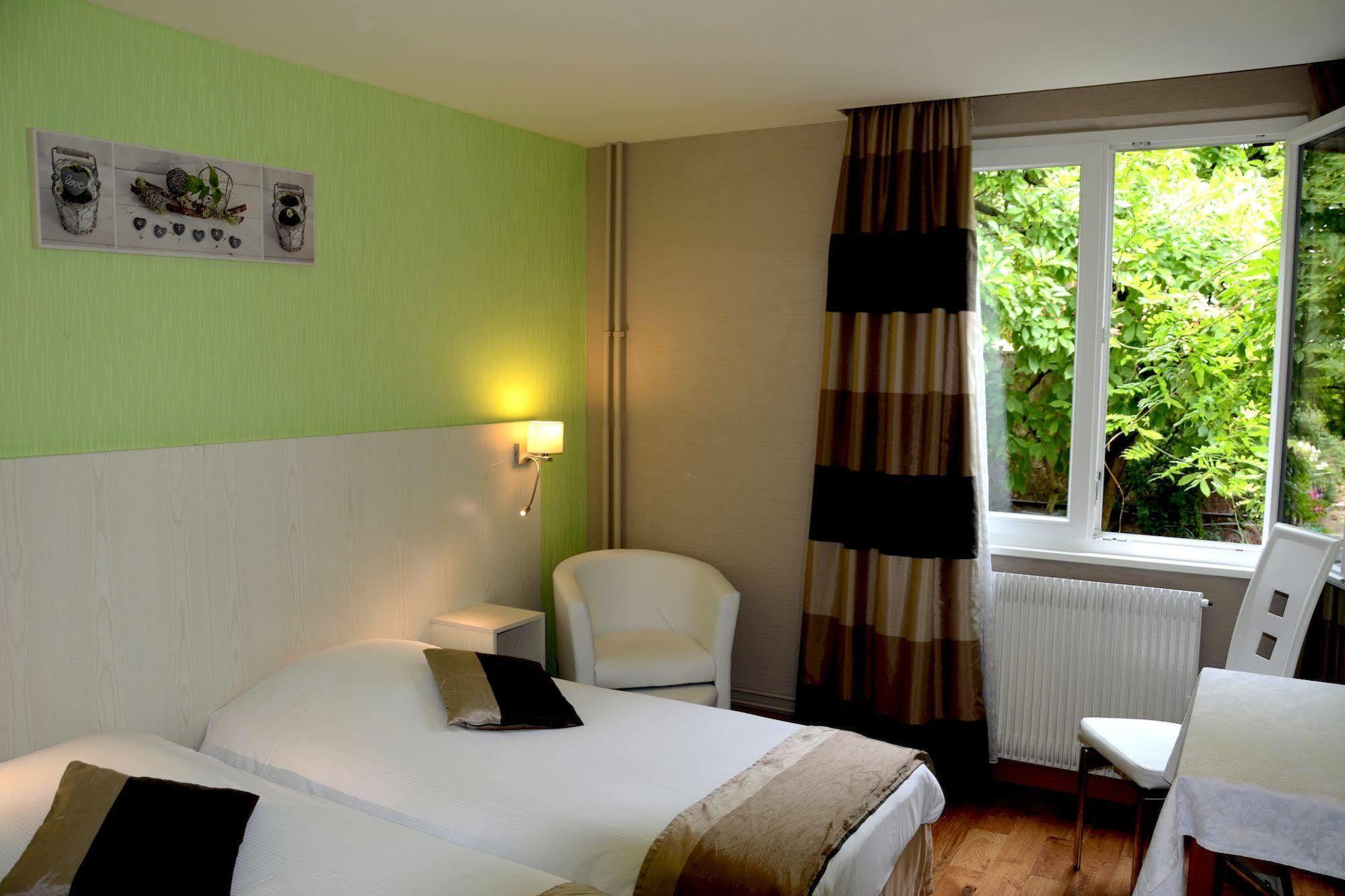Logis Hotel Du Centre - Halte Ideale En Cyclotourisme Avec Garage A Velos Clos 莫尔塞姆 外观 照片